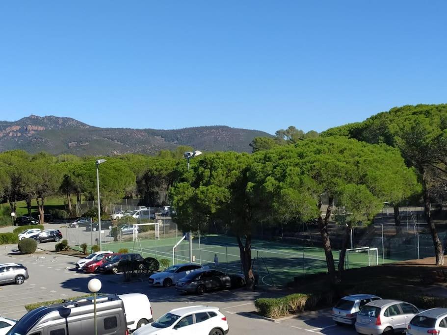 Ideal Saint Raphael Piscine Clim Parking Apartman Kültér fotó